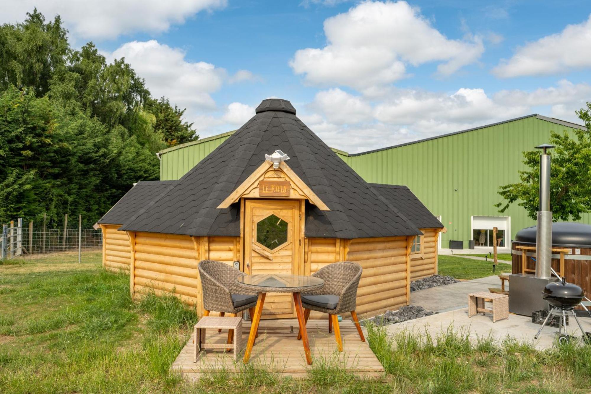 Logements Insolites A La Ferme - Yourte, Kota Ou Pod Farbus Pokoj fotografie
