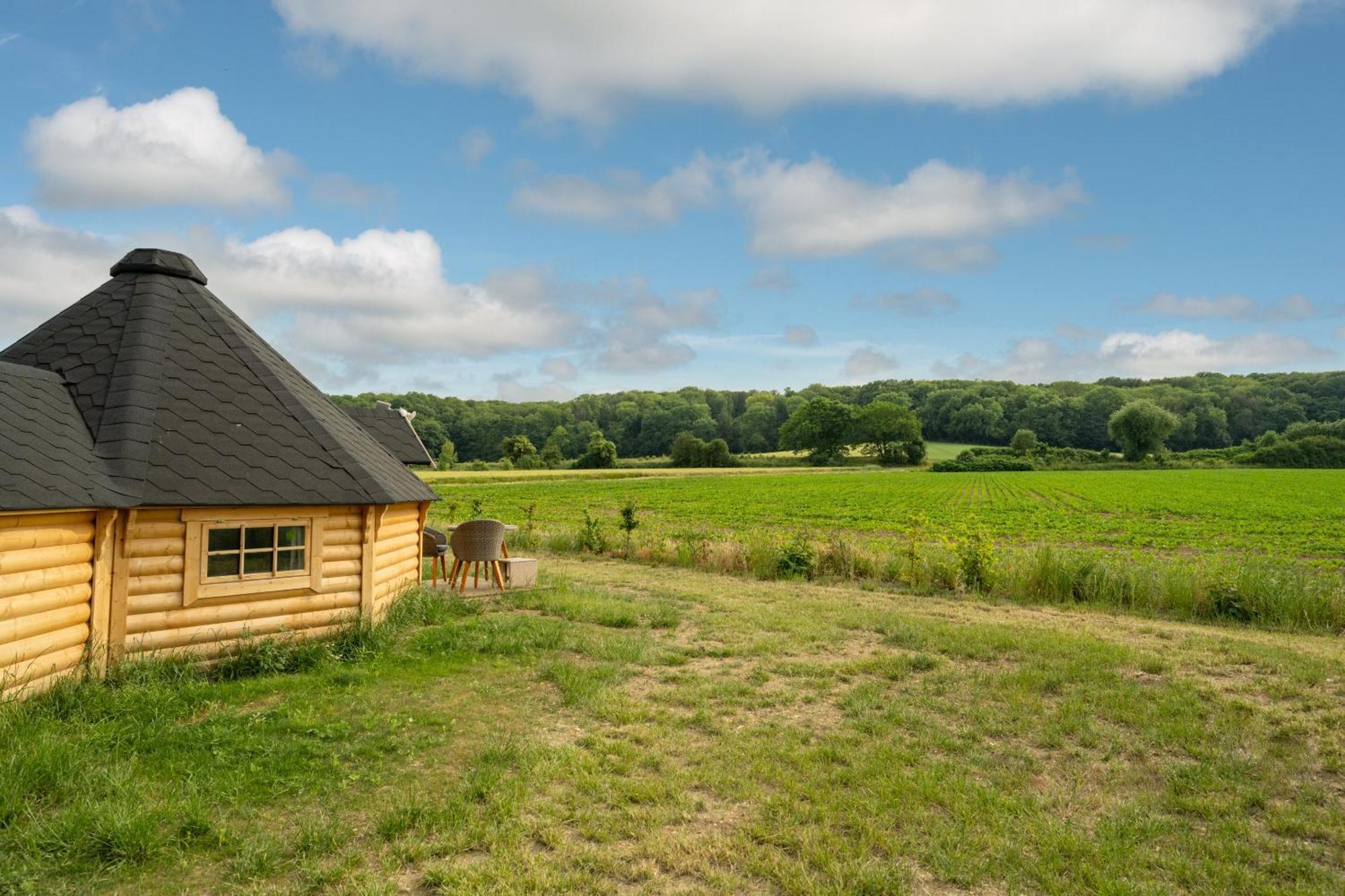 Logements Insolites A La Ferme - Yourte, Kota Ou Pod Farbus Pokoj fotografie